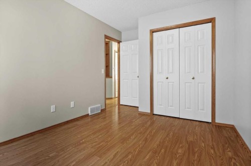 100 Macewan Park Manor Nw, Calgary, AB - Indoor Photo Showing Other Room