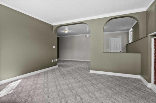 100 Macewan Park Manor Nw, Calgary, AB - Indoor Photo Showing Other Room
