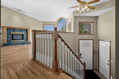 100 Macewan Park Manor Nw, Calgary, AB - Indoor Photo Showing Other Room