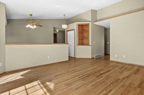 100 Macewan Park Manor Nw, Calgary, AB - Indoor Photo Showing Other Room