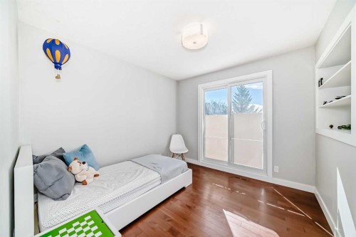 47 Coleridge Crescent Nw, Calgary, AB - Indoor Photo Showing Bedroom