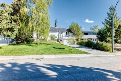 47 Coleridge Crescent Nw, Calgary, AB - Outdoor