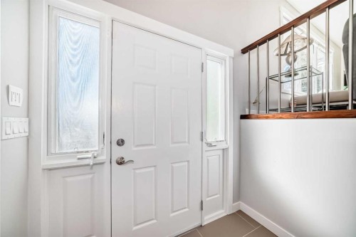 47 Coleridge Crescent Nw, Calgary, AB - Indoor Photo Showing Other Room