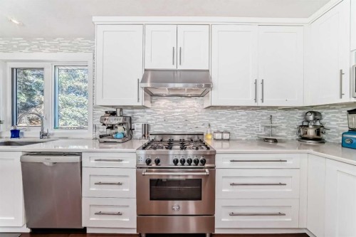 47 Coleridge Crescent Nw, Calgary, AB - Indoor Photo Showing Kitchen With Upgraded Kitchen