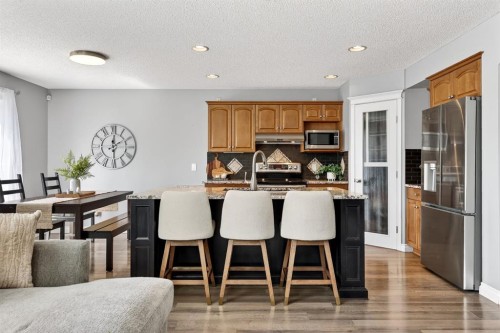 35 Crestmont Drive Sw, Calgary, AB 