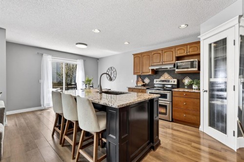 35 Crestmont Drive Sw, Calgary, AB 