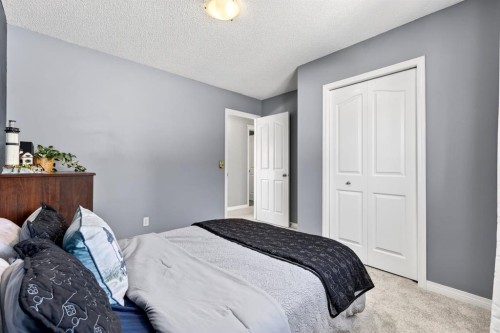 35 Crestmont Drive Sw, Calgary, AB 