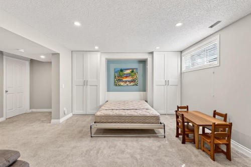 35 Crestmont Drive Sw, Calgary, AB 