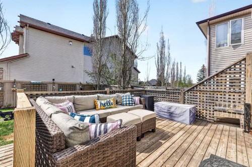 35 Crestmont Drive Sw, Calgary, AB 