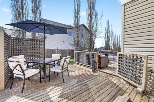 35 Crestmont Drive Sw, Calgary, AB 