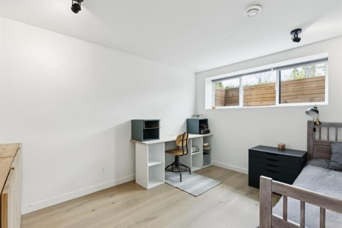 4427 Charleswood Drive Nw, Calgary, AB - Indoor