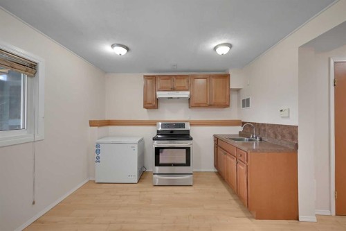 51 Covington Rise Ne, Calgary, AB - Indoor Photo Showing Kitchen