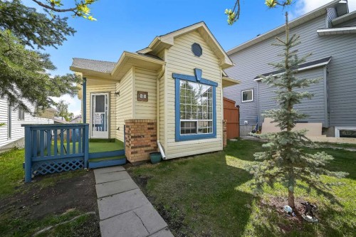 51 Covington Rise Ne, Calgary, AB - Outdoor