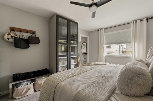 630 Kingsmere Way Se, Airdrie, AB - Indoor Photo Showing Bedroom