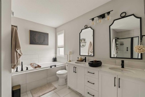 630 Kingsmere Way Se, Airdrie, AB - Indoor Photo Showing Bathroom