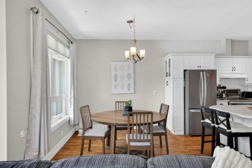 205-2 14 Street Nw, Calgary, AB - Indoor Photo Showing Other Room