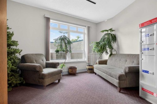 205-2 14 Street Nw, Calgary, AB - Indoor Photo Showing Living Room