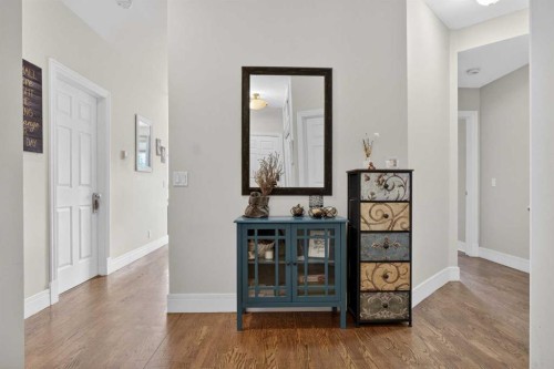 205-2 14 Street Nw, Calgary, AB - Indoor Photo Showing Other Room