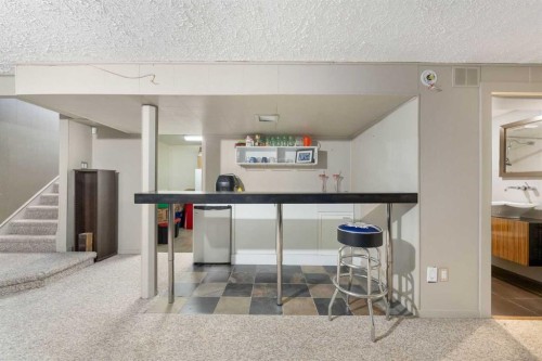 48 Franklin Drive Se, Calgary, AB - Indoor Photo Showing Other Room