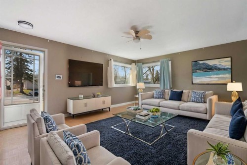 48 Franklin Drive Se, Calgary, AB - Indoor Photo Showing Living Room