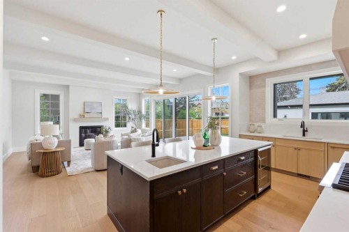703 35 Street Nw, Calgary, AB - Indoor Photo Showing Kitchen With Upgraded Kitchen