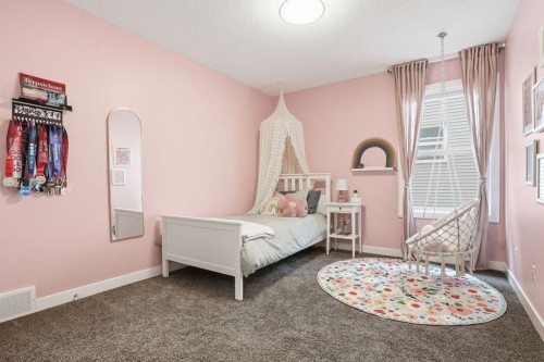 37 Walden Park Se, Calgary, AB - Indoor Photo Showing Bedroom