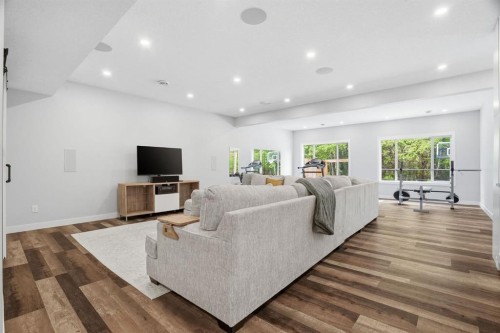 37 Walden Park Se, Calgary, AB - Indoor Photo Showing Other Room