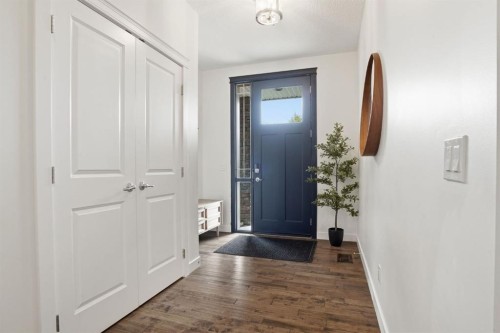 37 Walden Park Se, Calgary, AB - Indoor Photo Showing Other Room