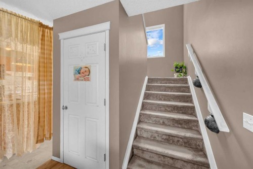 6 Saddlemont Way Ne, Calgary, AB 