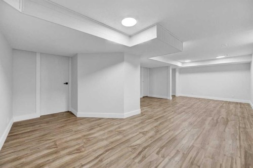 22 Sandstone Crescent Se, Airdrie, AB - Indoor Photo Showing Other Room