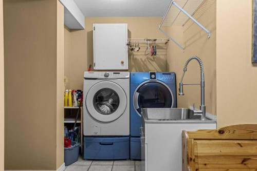 146 Cougar Point Road, Canmore, AB - Indoor Photo Showing Laundry Room