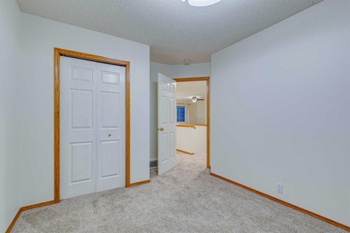 268 Mt Brewster Circle Se, Calgary, AB - Indoor Photo Showing Other Room