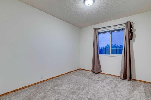 268 Mt Brewster Circle Se, Calgary, AB - Indoor Photo Showing Other Room