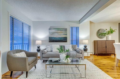 268 Mt Brewster Circle Se, Calgary, AB - Indoor Photo Showing Living Room