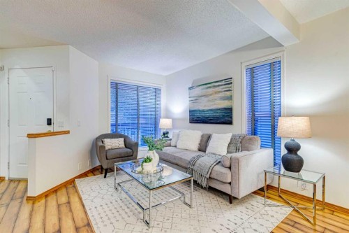 268 Mt Brewster Circle Se, Calgary, AB - Indoor Photo Showing Living Room