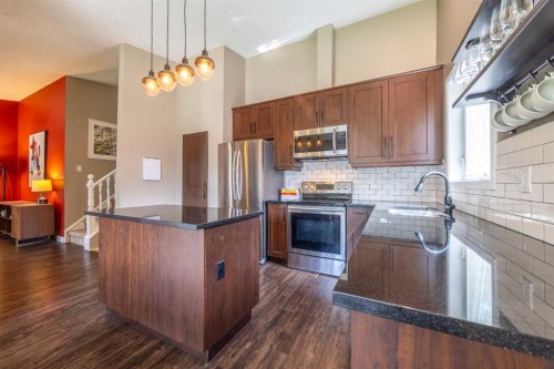 6716 Ranchview Drive Nw, Calgary, AB - Indoor Photo Showing Kitchen With Double Sink With Upgraded Kitchen