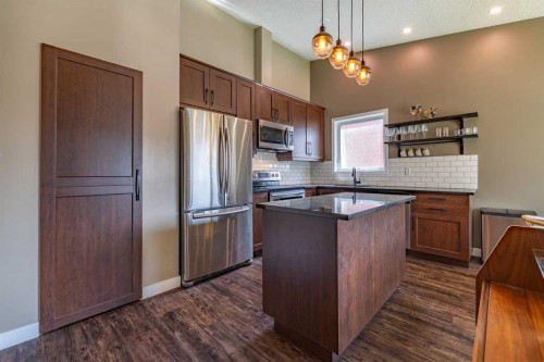 6716 Ranchview Drive Nw, Calgary, AB - Indoor Photo Showing Kitchen