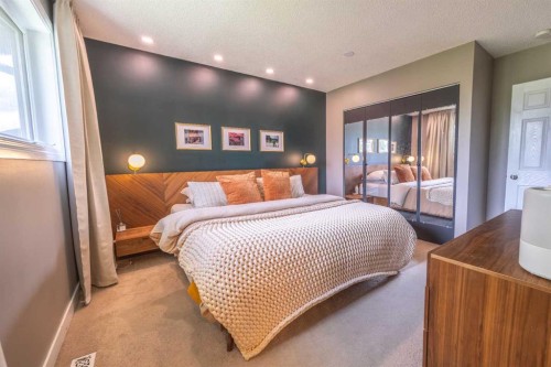 6716 Ranchview Drive Nw, Calgary, AB - Indoor Photo Showing Bedroom