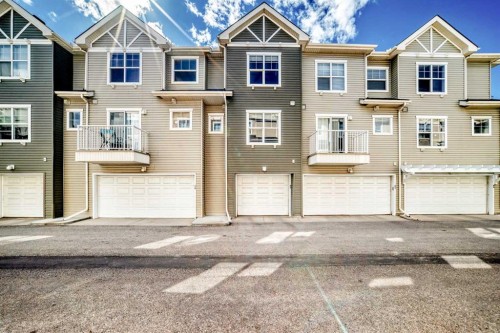 80 Elgin Gardens Se, Calgary, AB - Outdoor With Facade