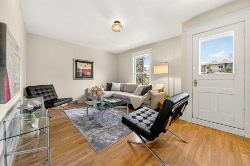 317 21 Avenue Sw, Calgary, AB - Indoor Photo Showing Living Room