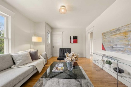 317 21 Avenue Sw, Calgary, AB - Indoor Photo Showing Living Room