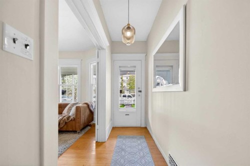 317 21 Avenue Sw, Calgary, AB - Indoor Photo Showing Other Room