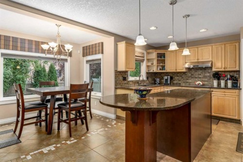 1733 Evergreen Drive Sw, Calgary, AB - Indoor