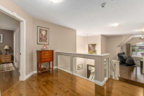 1733 Evergreen Drive Sw, Calgary, AB - Indoor Photo Showing Other Room