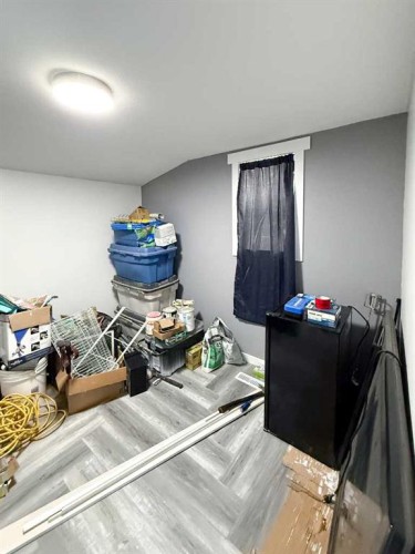 2031 18 Avenue, Bowden, AB - Indoor