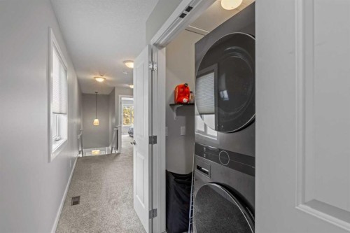 6417 34 Avenue Nw, Calgary, AB - Indoor Photo Showing Laundry Room