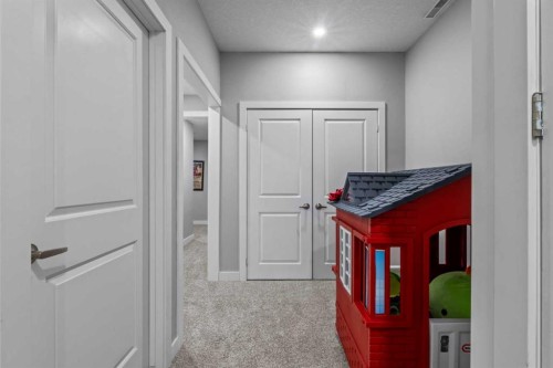 6417 34 Avenue Nw, Calgary, AB - Indoor Photo Showing Other Room