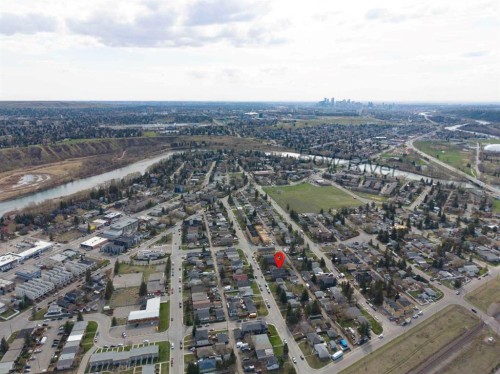 6417 34 Avenue Nw, Calgary, AB - Outdoor With View