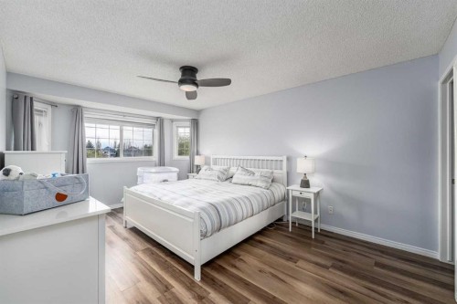 381 Hidden Valley Manor Nw, Calgary, AB - Indoor Photo Showing Bedroom