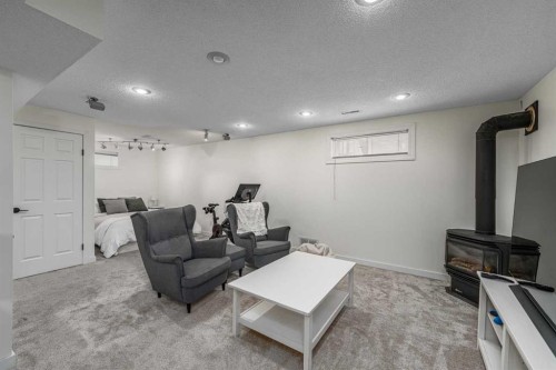 381 Hidden Valley Manor Nw, Calgary, AB - Indoor